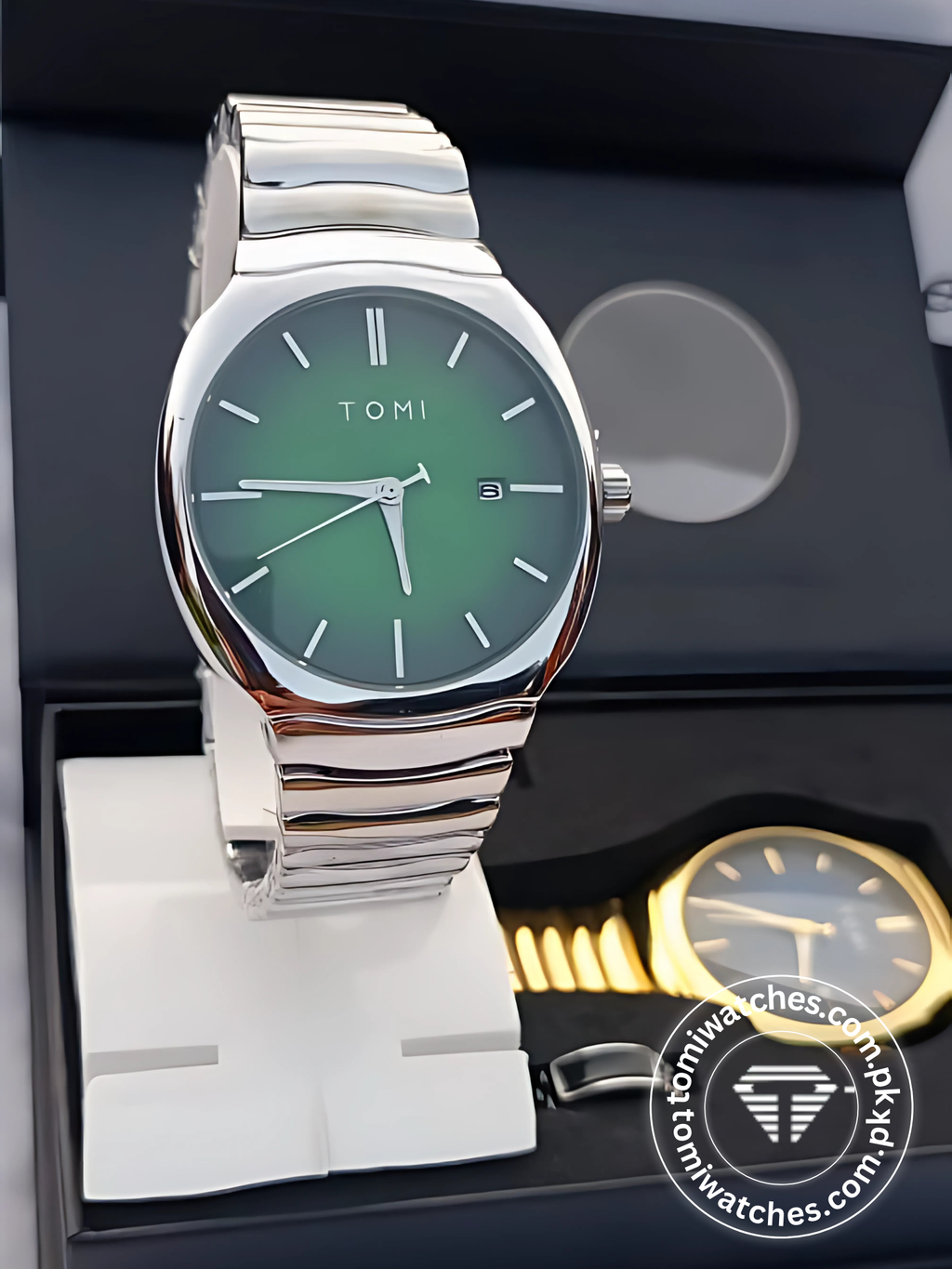 TOMI T-307 men's quartz stainless steel watch with green dial and silver strap
