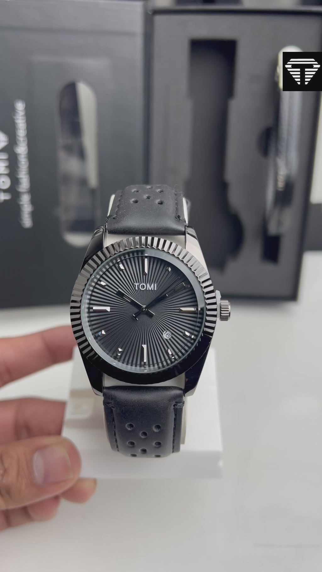 TOMI T-098 Stylish Men's Watch & Bracelet Gift Set