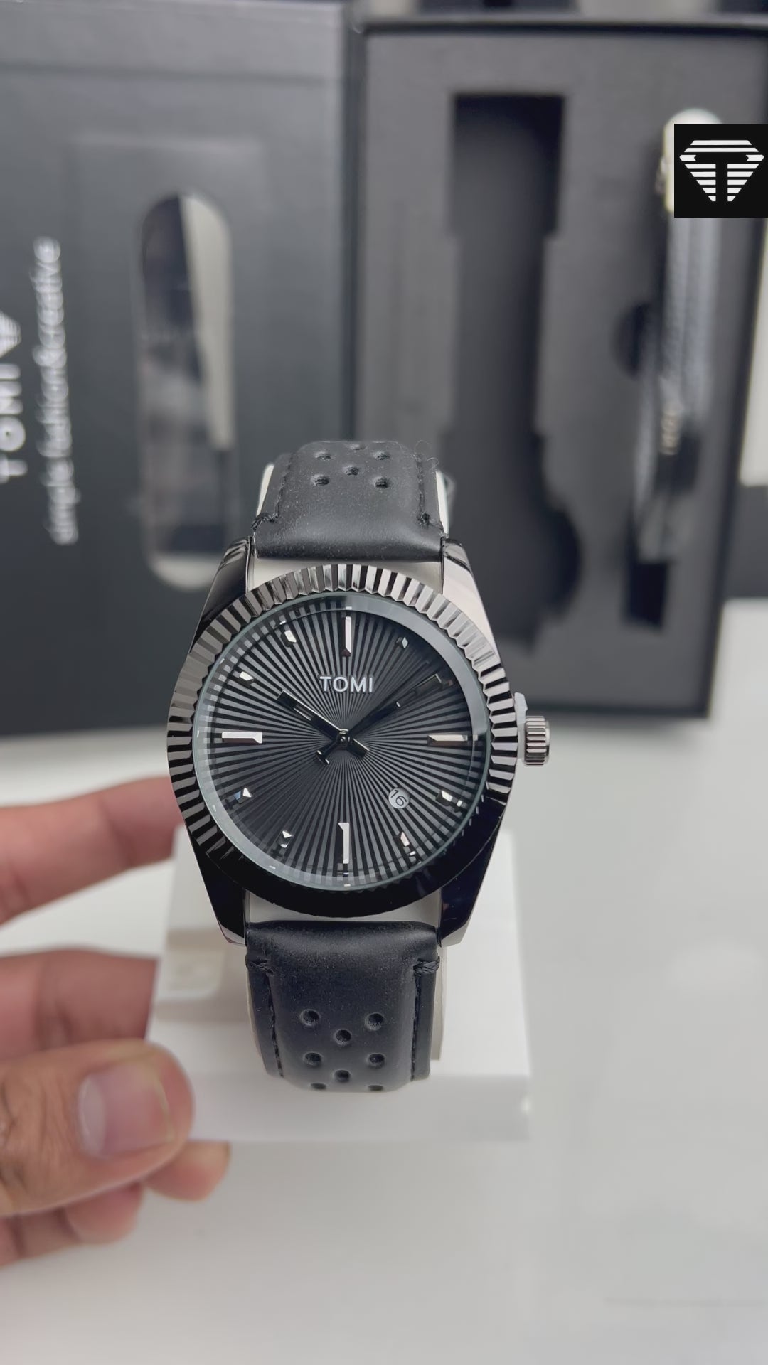 TOMI T-098 Stylish Men's Watch & Bracelet Gift Set