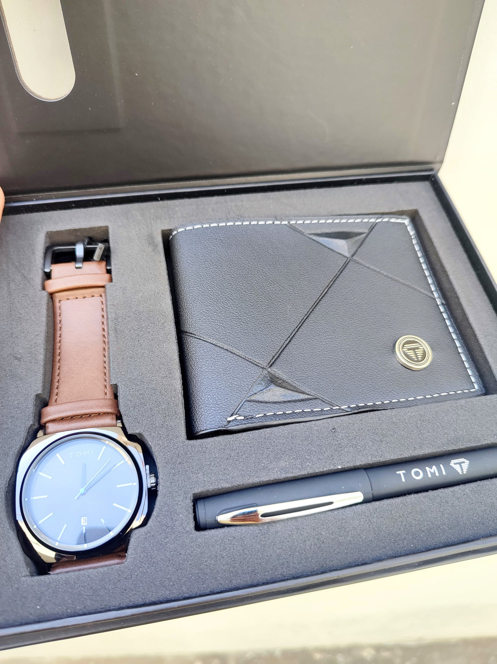 TOMI T-084 3PCS  Gift Box Set with Watch, Wallet & Pen - Tomi Watches